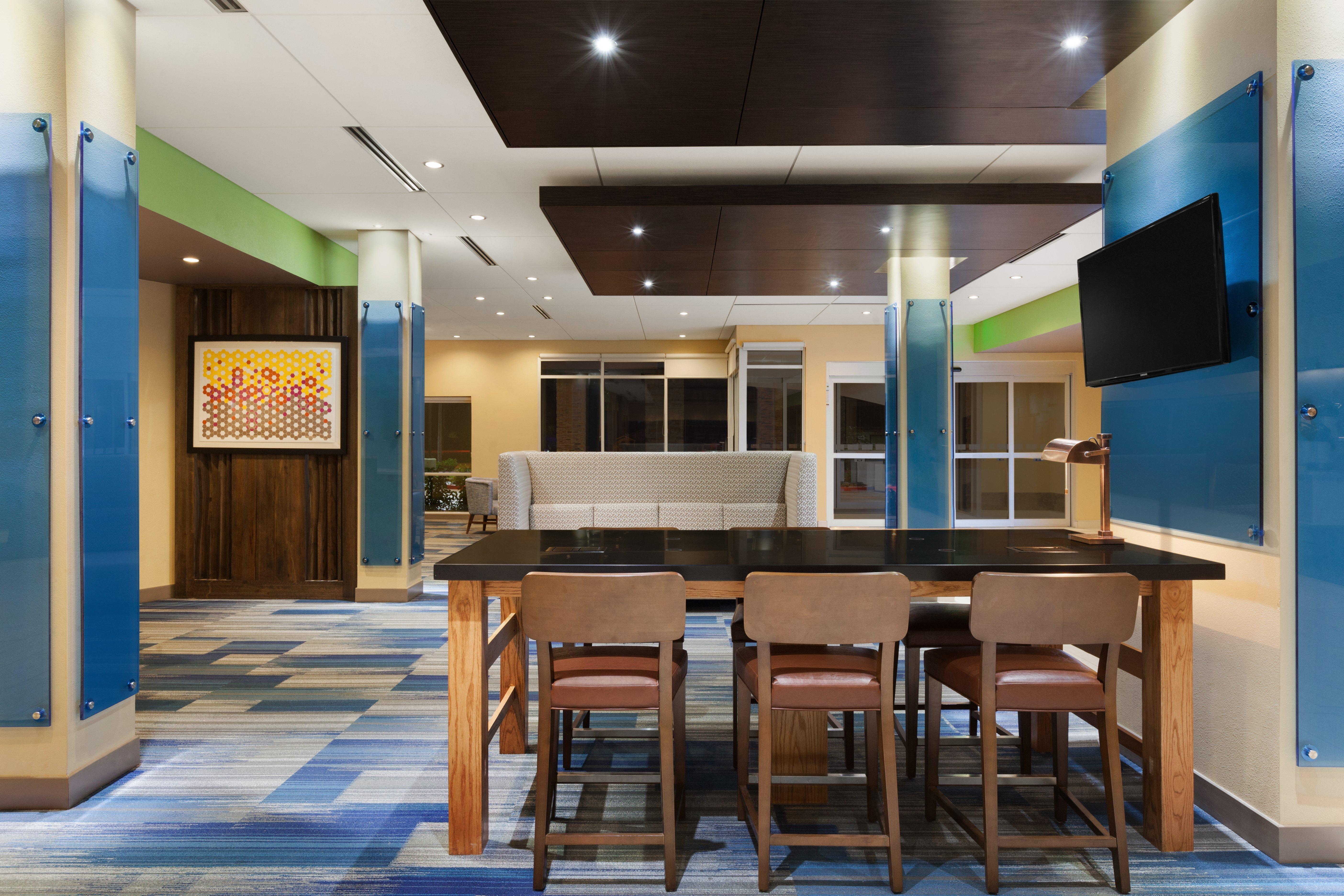 Holiday Inn Express & Suites Edinburg- Mcallen Area By Ihg Εξωτερικό φωτογραφία