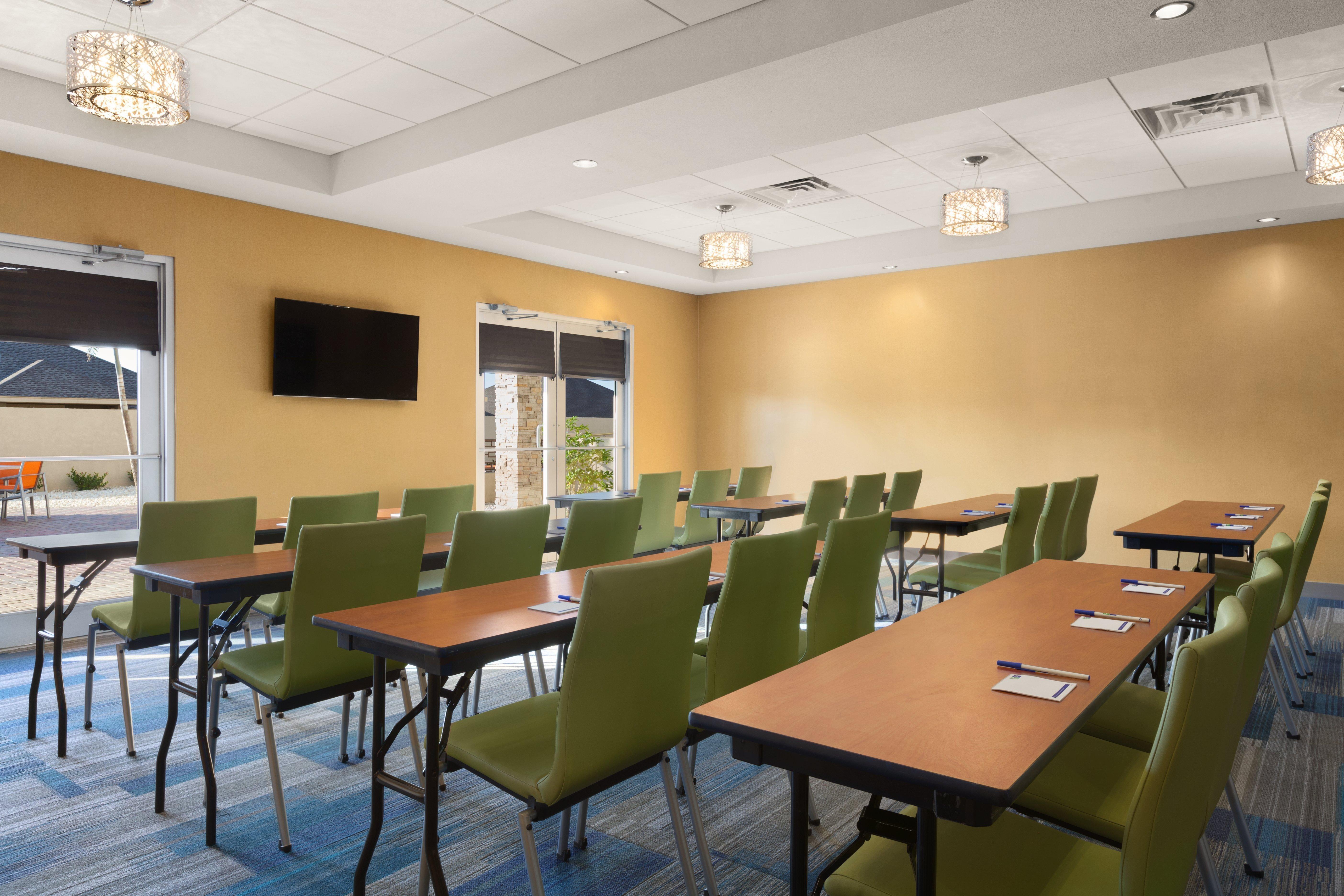 Holiday Inn Express & Suites Edinburg- Mcallen Area By Ihg Εξωτερικό φωτογραφία