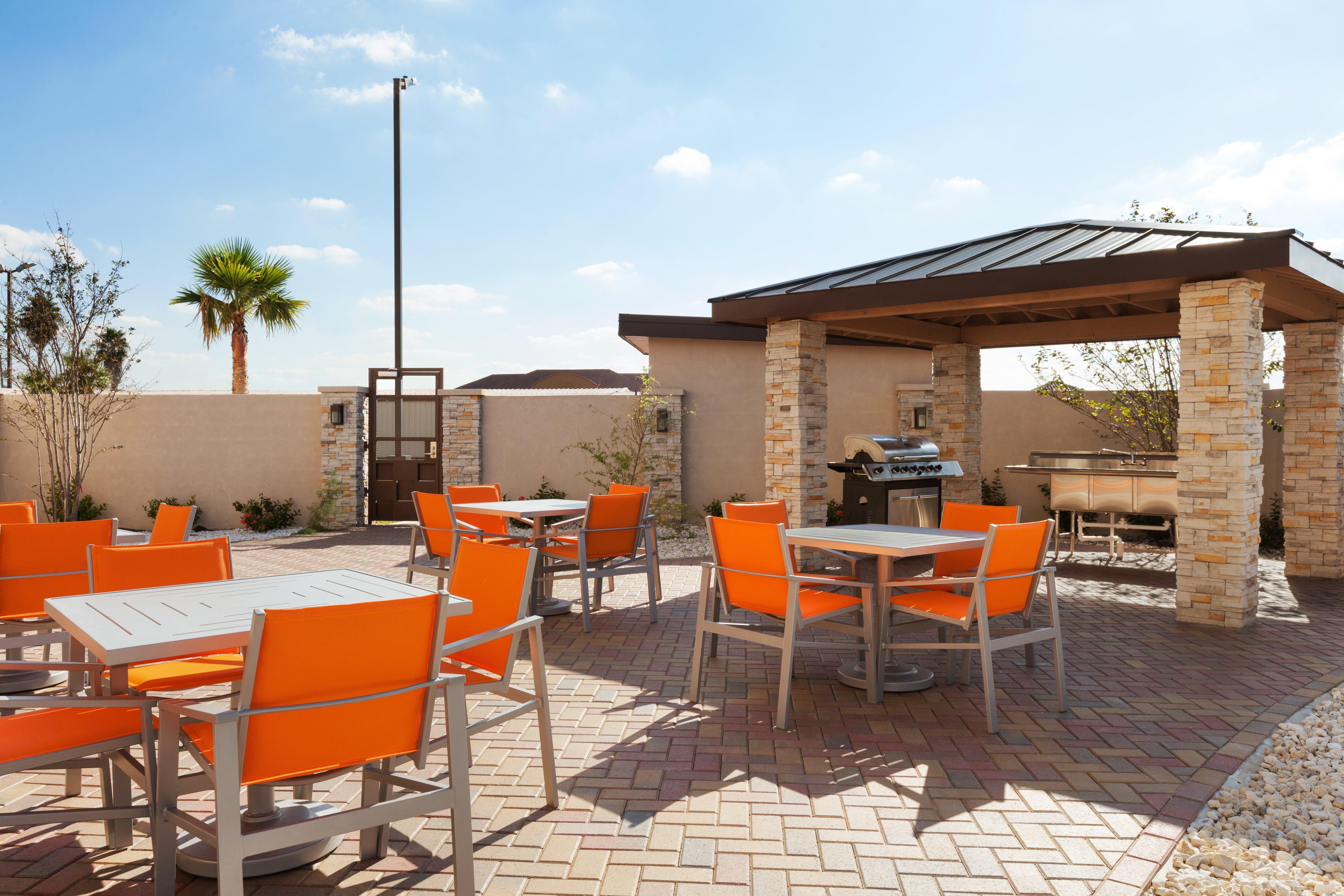 Holiday Inn Express & Suites Edinburg- Mcallen Area By Ihg Εξωτερικό φωτογραφία